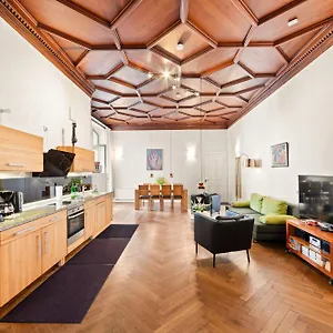 Aptc Downtown Monument4rent Near Checkpoint Charlie , Berlin Germany